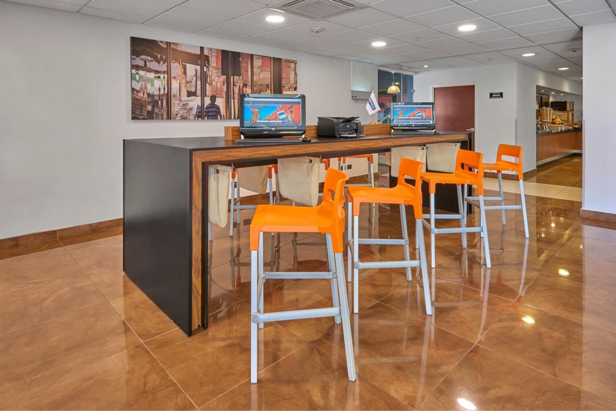 City Express By Marriott Queretaro Jurica エクステリア 写真