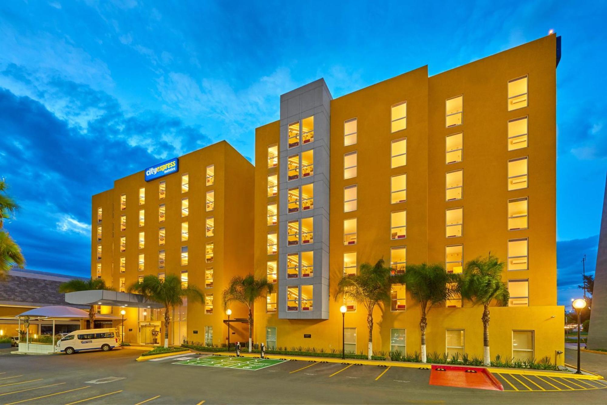 City Express By Marriott Queretaro Jurica エクステリア 写真